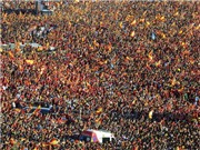 Bóng đá anh, ngoại hạng anh, lịch thi đấu euro 2012, TBN ăn mừng chức vô địch World Cup:  Cuộc vui vẫn chưa kết thúc
